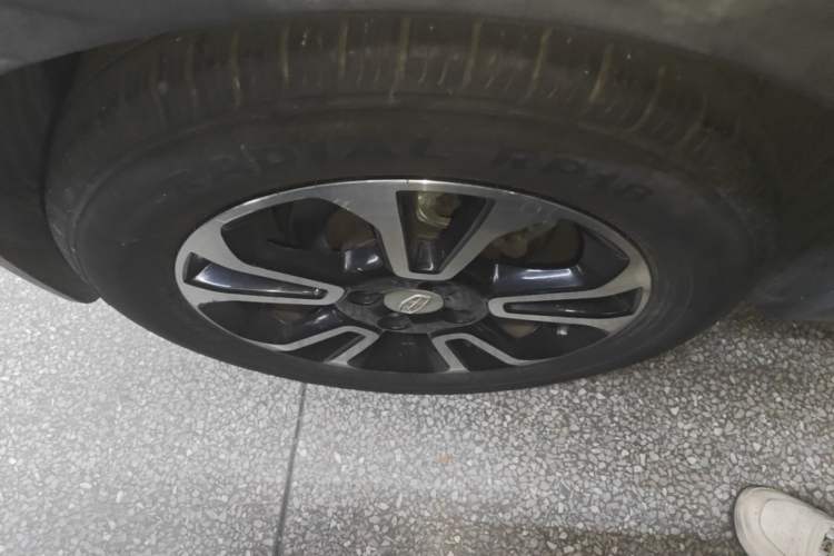 Used Geely Auto Vision X3 2017 1.5L Automatic Elite Model Right Rear Wheel Hub