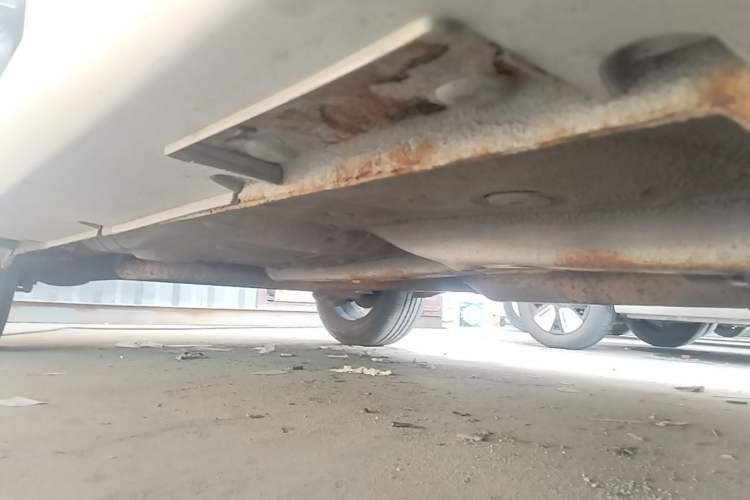Used Geely Auto Vision X3 2017 1.5L Automatic Elite Model Right Side Sill