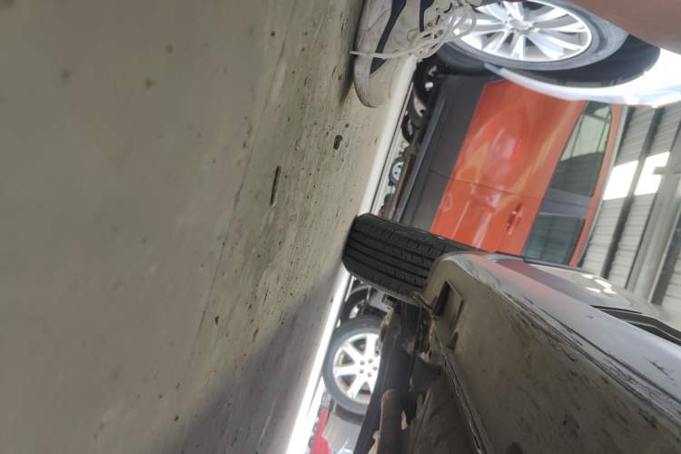 Used Geely Auto Vision X3 2017 1.5L Manual Luxury Model Right Side Sill