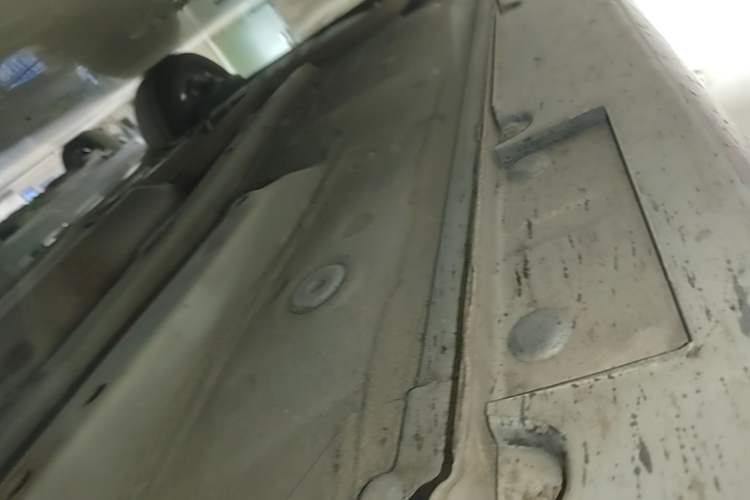 Used Geely Auto Vision X3 2017 1.5L Automatic Luxury Model Right Side Sill