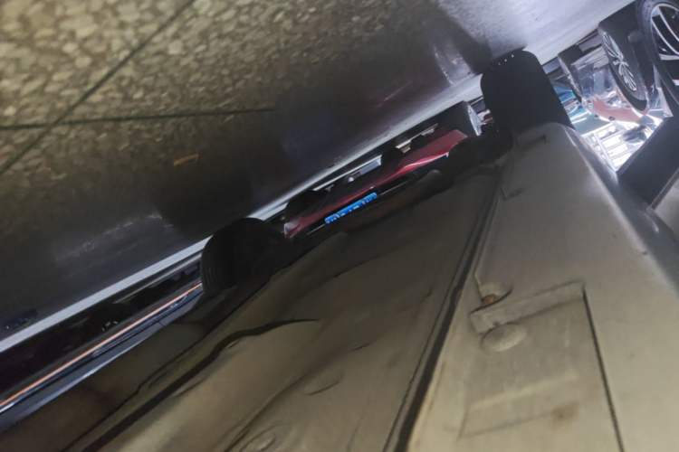 Used Geely Auto Vision X3 2017 1.5L Automatic Elite Model Right Side Sill