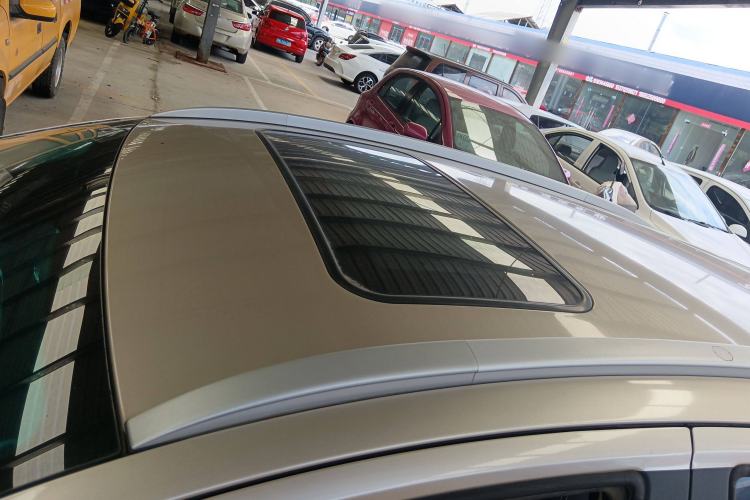 Used Geely Auto Vision X3 2017 1.5L Manual Luxury Model Roof