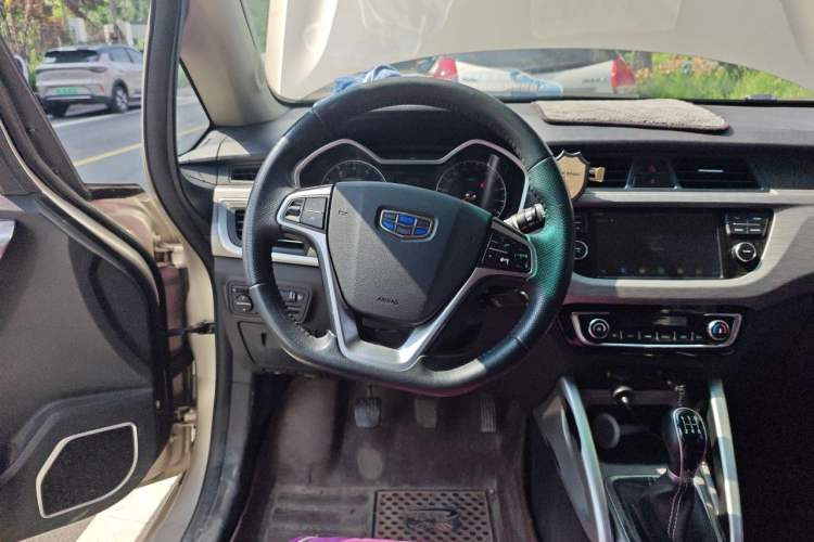 Used Geely Auto Vision X3 2017 1.5L Manual Elite Model Steering Wheel