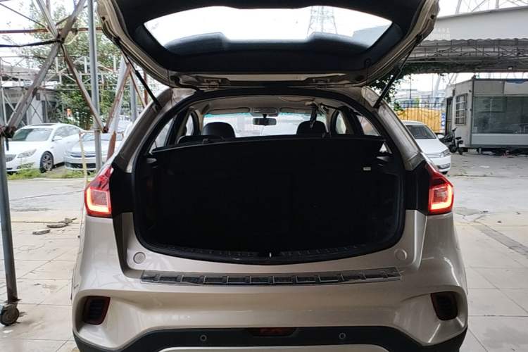 Used Geely Auto Vision X3 2017 1.5L Automatic Elite Model Trunk