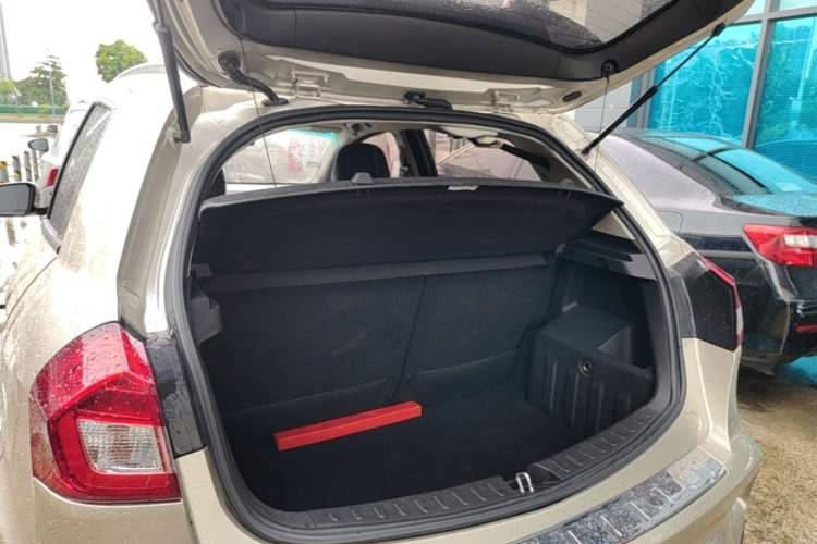 Used Geely Auto Vision X3 2017 1.5L Automatic Luxury Model Trunk