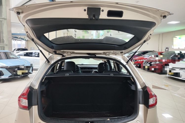 Used Geely Auto Vision X3 2017 1.5L Automatic Elite Model Trunk