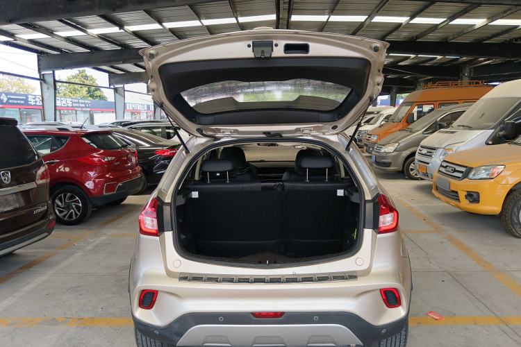 Used Geely Auto Vision X3 2017 1.5L Manual Luxury Model Trunk