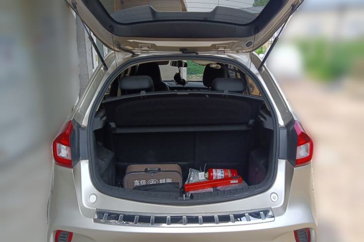 Used Geely Auto Vision X3 2017 1.5L Automatic Luxury Model Trunk
