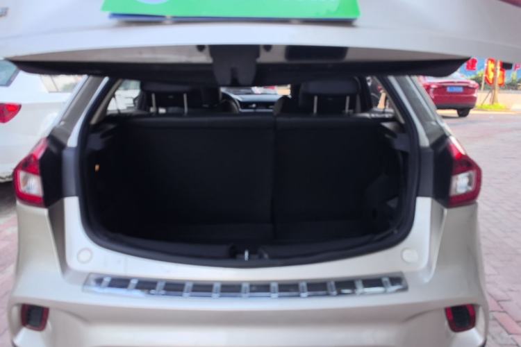 Used Geely Auto Vision X3 2017 1.5L Manual Elite Model Trunk