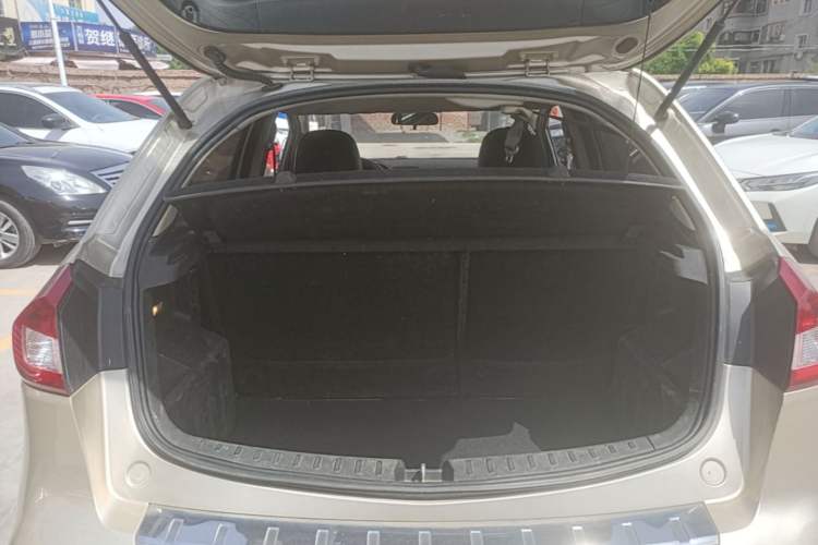 Used Geely Auto Vision X3 2017 1.5L Automatic Luxury Model Trunk