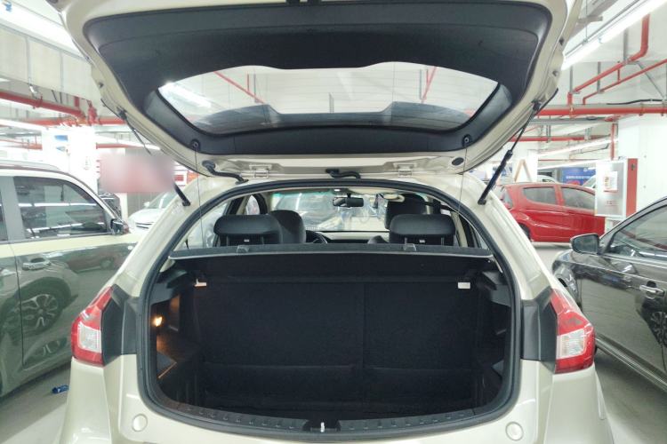 Used Geely Auto Vision X3 2017 1.5L Automatic Elite Model Trunk