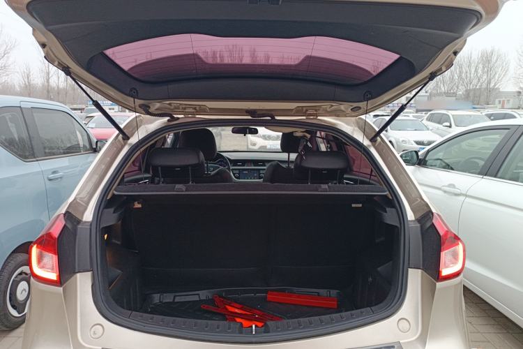 Used Geely Auto Vision X3 2017 1.5L Manual Luxury Model Trunk