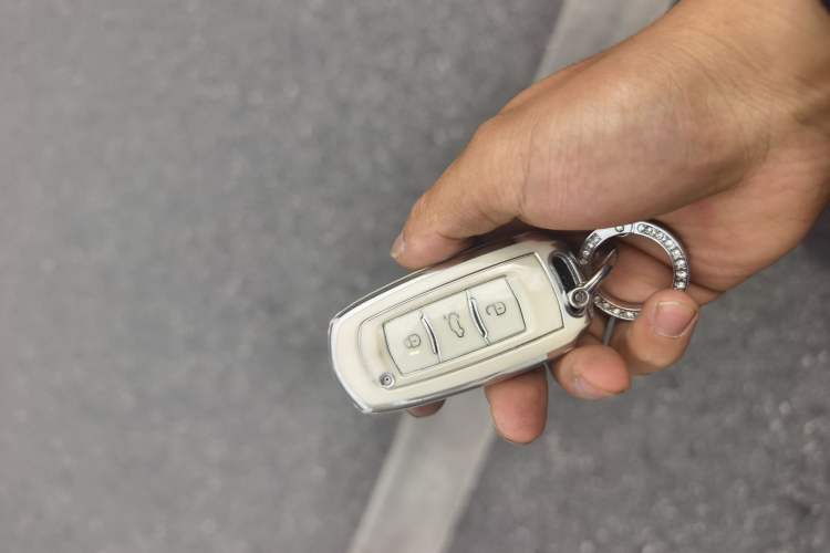 Used Geely Auto Vision X3 2017 1.5L Automatic Luxury Model Vehicle Key