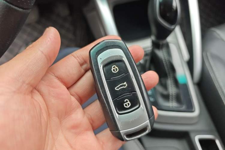 Used Geely Auto Vision X3 2017 1.5L Automatic Luxury Model Vehicle Key