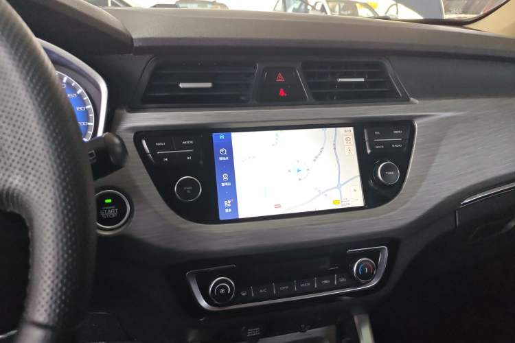 Used Geely Auto Vision X3 2017 1.5L Automatic Luxury Model Audio And AC Panel