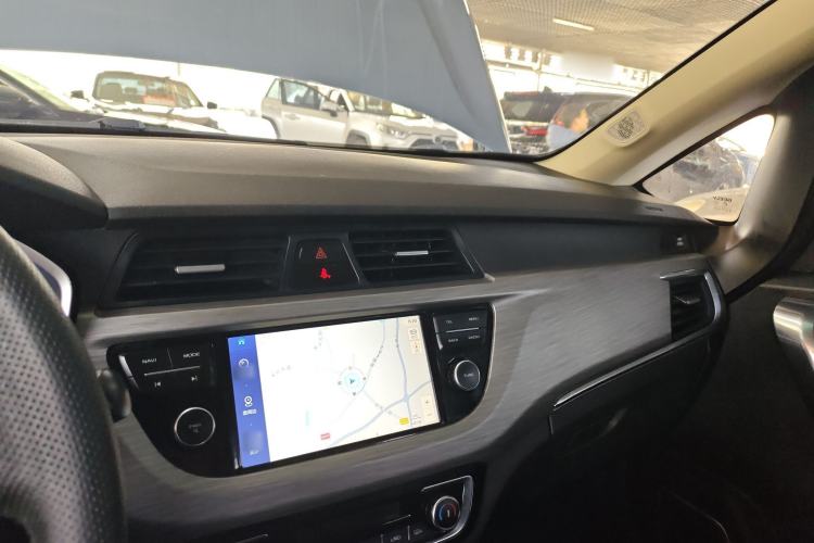 Used Geely Auto Vision X3 2017 1.5L Automatic Luxury Model Center Console