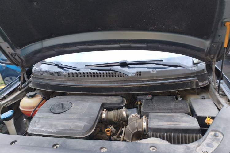 Used Geely Auto Vision X3 2017 1.5L Automatic Elite Model Engine Bay Left