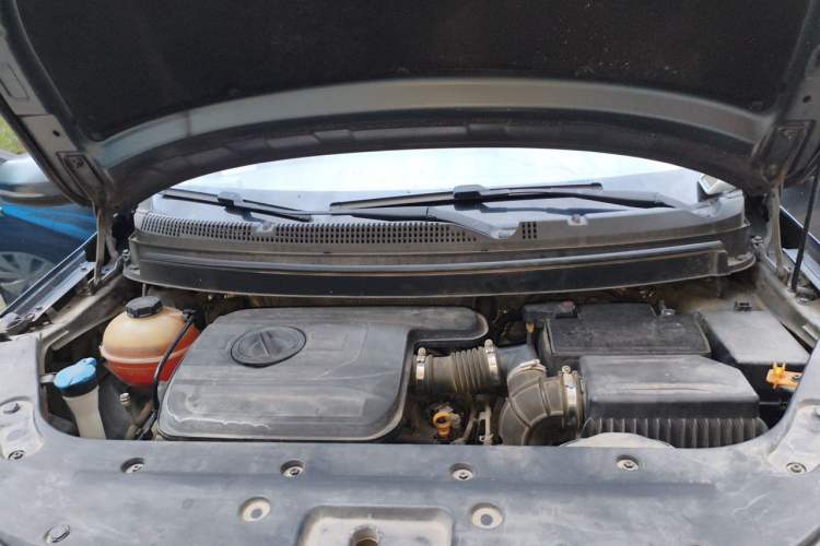 Used Geely Auto Vision X3 2017 1.5L Automatic Elite Model Engine Bay Right