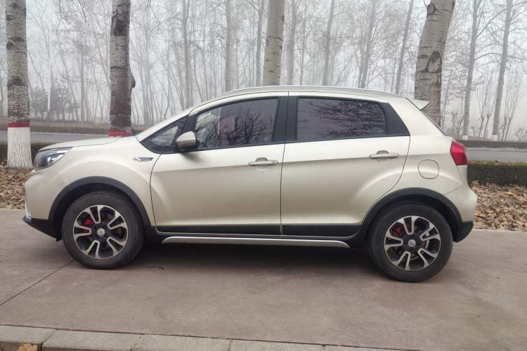 Used Geely Auto Vision X3 2017 1.5L Manual Luxury Model Exterior 3