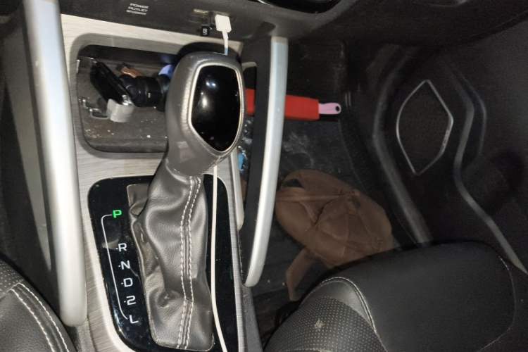 Used Geely Auto Vision X3 2017 1.5L Automatic Luxury Model Gear Lever