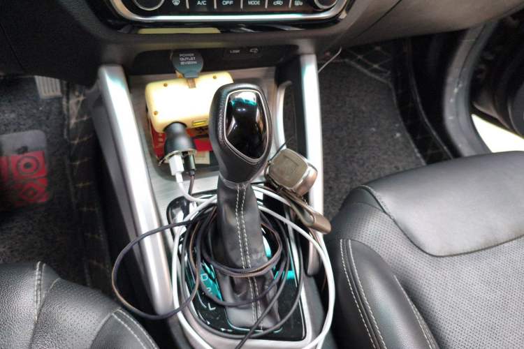 Used Geely Auto Vision X3 2017 1.5L Automatic Elite Model Gear Lever