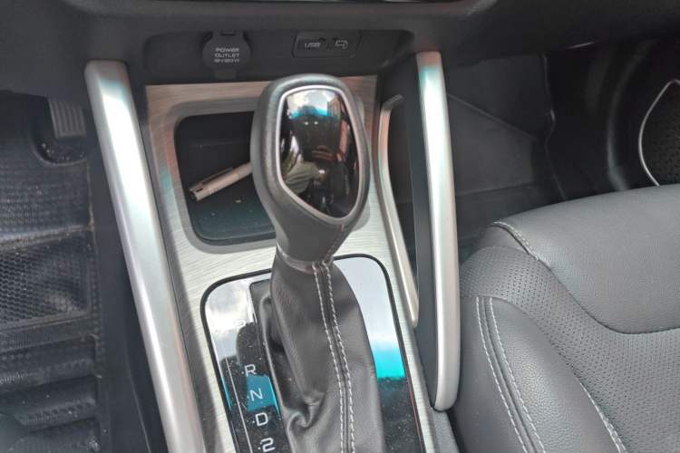Used Geely Auto Vision X3 2017 1.5L Automatic Luxury Model Gear Lever