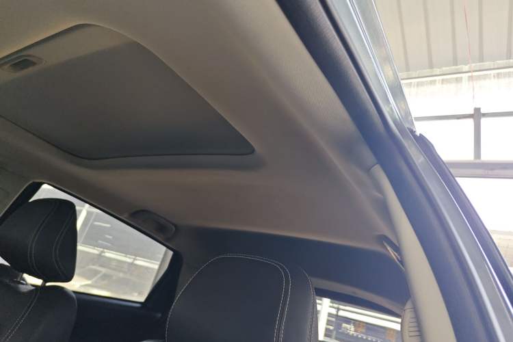 Used Geely Auto Vision X3 2017 1.5L Automatic Luxury Model Headliner