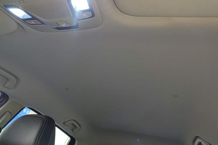 Used Geely Auto Vision X3 2017 1.5L Automatic Elite Model Headliner