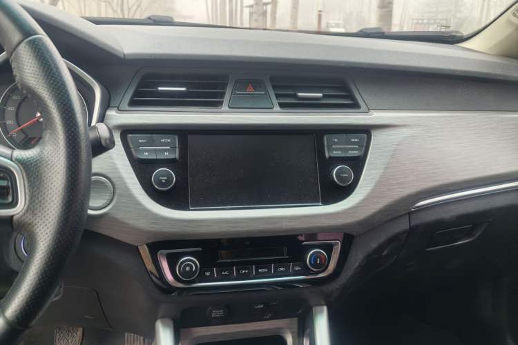 Used Geely Auto Vision X3 2017 1.5L Manual Luxury Model Interior 3