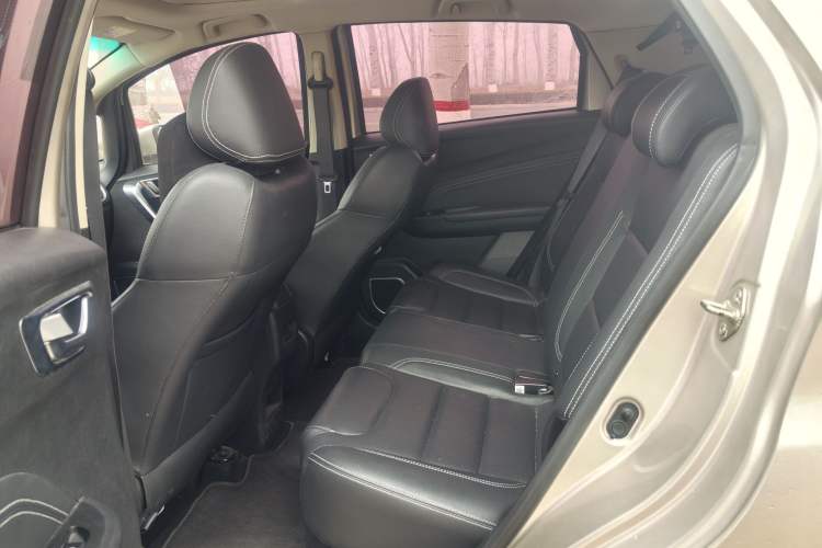 Used Geely Auto Vision X3 2017 1.5L Manual Luxury Model Interior 6