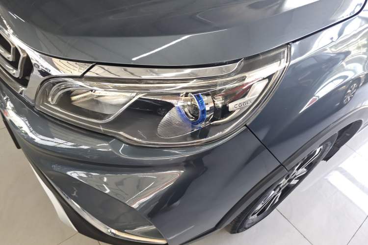 Used Geely Auto Vision X3 2017 1.5L Automatic Luxury Model Left Front Headlight