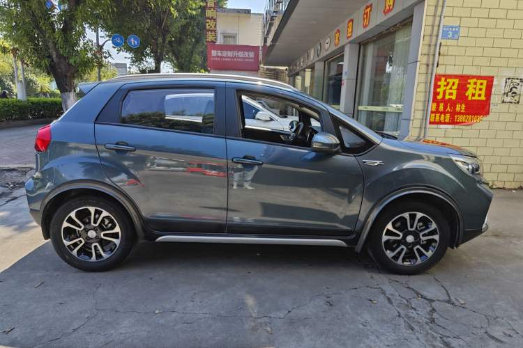 Used Geely Auto Vision X3 2017 1.5L Automatic Elite Model Left Side