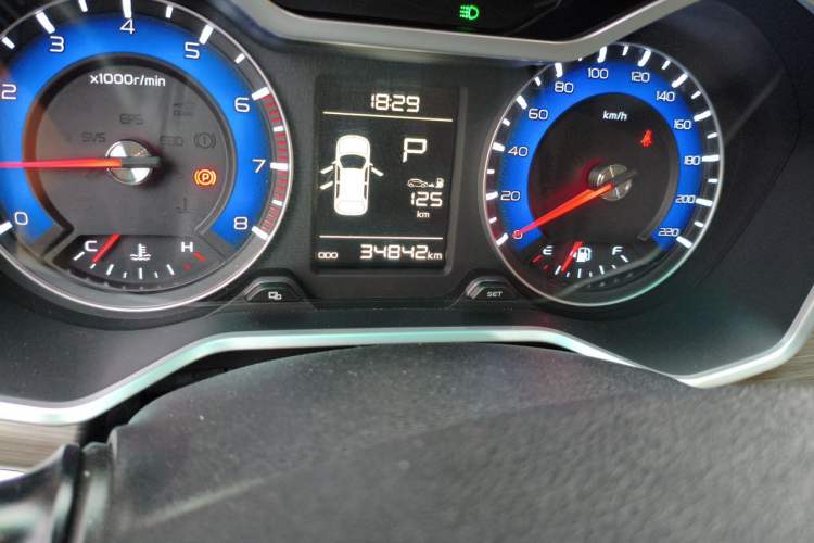 Used Geely Auto Vision X3 2017 1.5L Automatic Elite Model Odometer Close Up