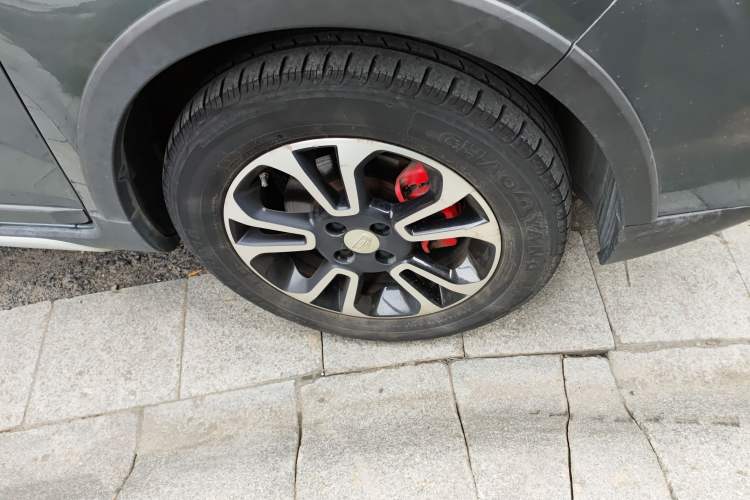 Used Geely Auto Vision X3 2017 1.5L Manual Luxury Model Right Front Wheel Hub