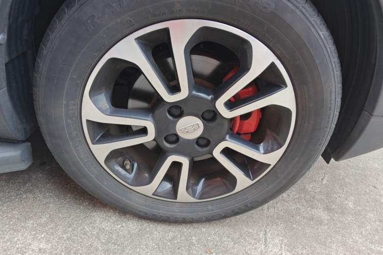 Used Geely Auto Vision X3 2017 1.5L Automatic Luxury Model Right Front Wheel Hub