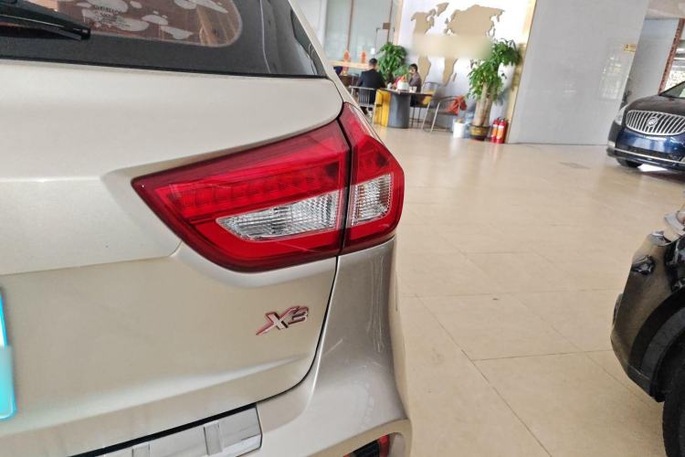 Used Geely Auto Vision X3 2017 1.5L Automatic Elite Model Right Rear Taillight