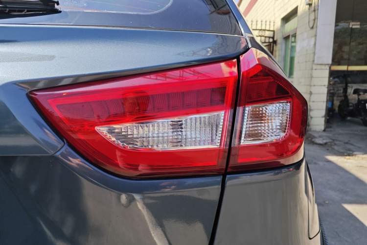 Used Geely Auto Vision X3 2017 1.5L Automatic Elite Model Right Rear Taillight
