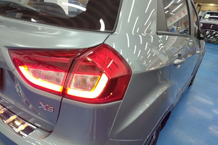 Used Geely Auto Vision X3 2017 1.5L Automatic Elite Model Right Rear Taillight