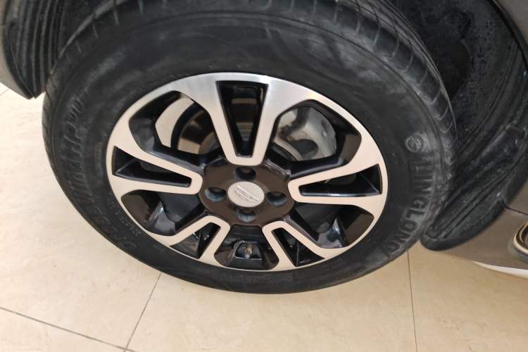 Used Geely Auto Vision X3 2017 1.5L Automatic Elite Model Right Rear Wheel Hub