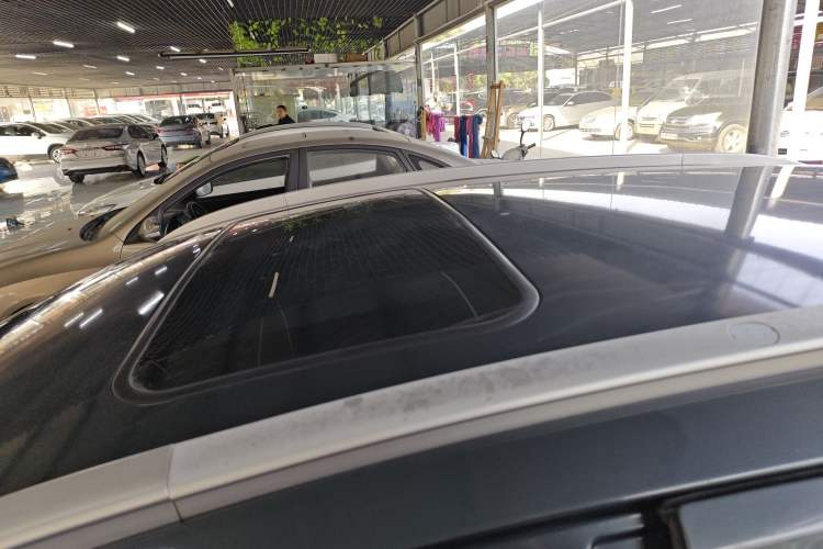 Used Geely Auto Vision X3 2017 1.5L Automatic Luxury Model Roof
