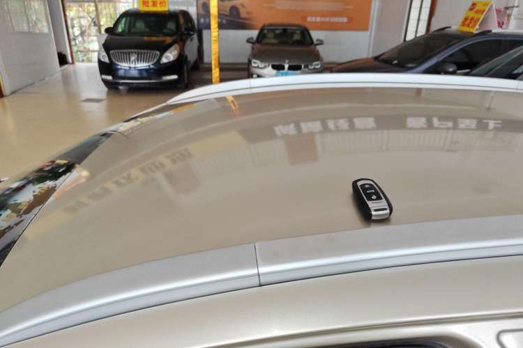 Used Geely Auto Vision X3 2017 1.5L Automatic Elite Model Roof
