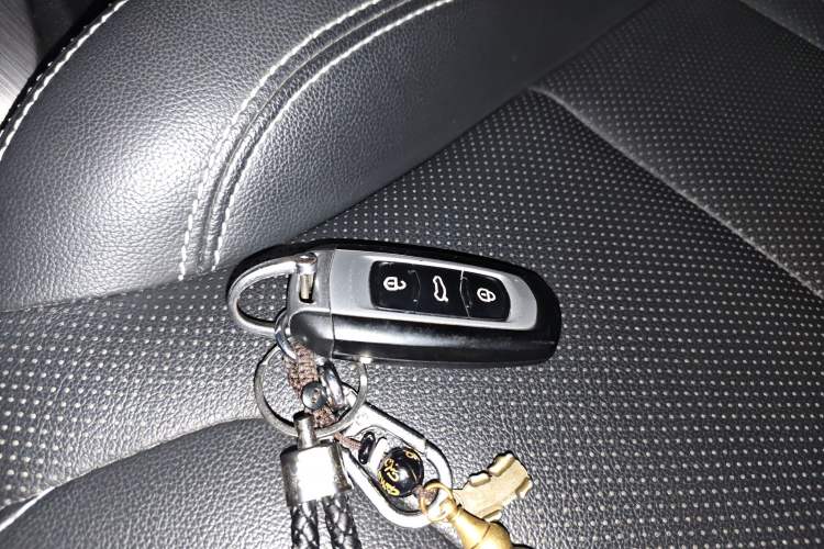 Used Geely Auto Vision X3 2017 1.5L Automatic Luxury Model Vehicle Key