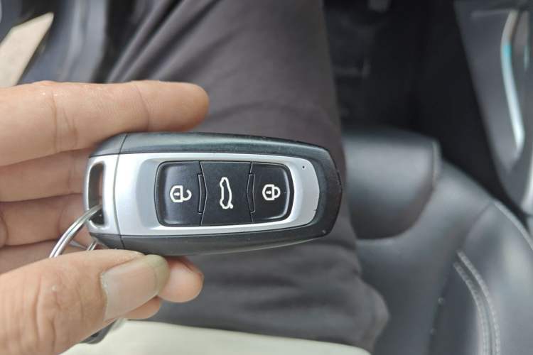 Used Geely Auto Vision X3 2017 1.5L Automatic Luxury Model Vehicle Key