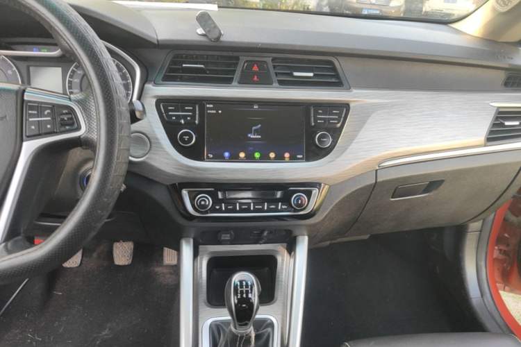 Used Geely Auto Vision X3 2017 1.5L Manual Elite Model Audio And AC Panel