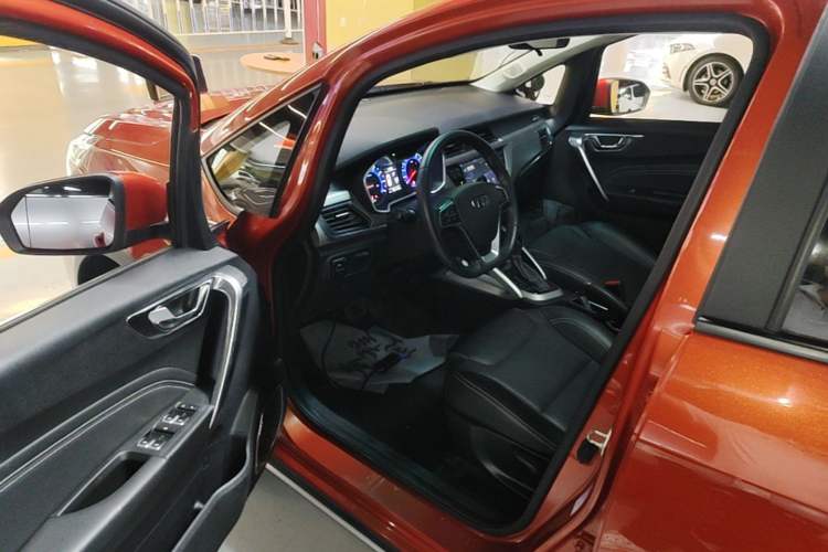 Used Geely Auto Vision X3 2017 1.5L Automatic Luxury Model Driver Seat