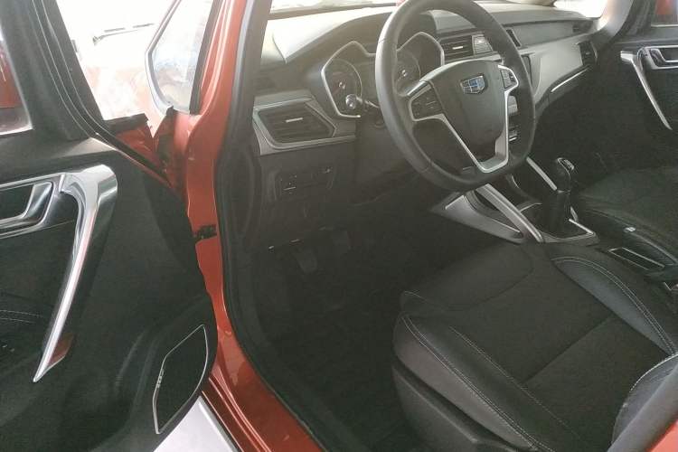 Used Geely Auto Vision X3 2017 1.5L Manual Elite Model Driver Seat