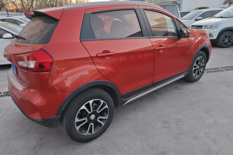 Used Geely Auto Vision X3 2017 1.5L Manual Elite Model Exterior 3