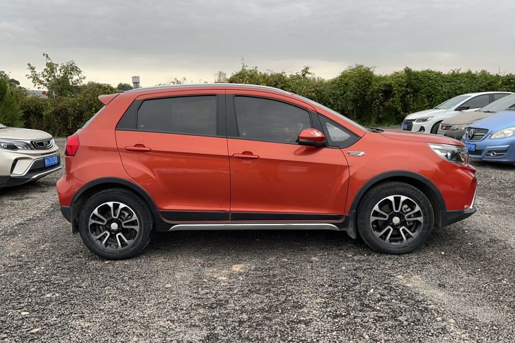 Used Geely Auto Vision X3 2017 1.5L Automatic Elite Model Exterior 5
