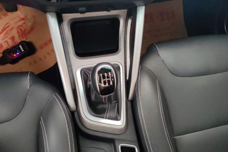 Used Geely Auto Vision X3 2017 1.5L Manual Luxury Model Gear Lever