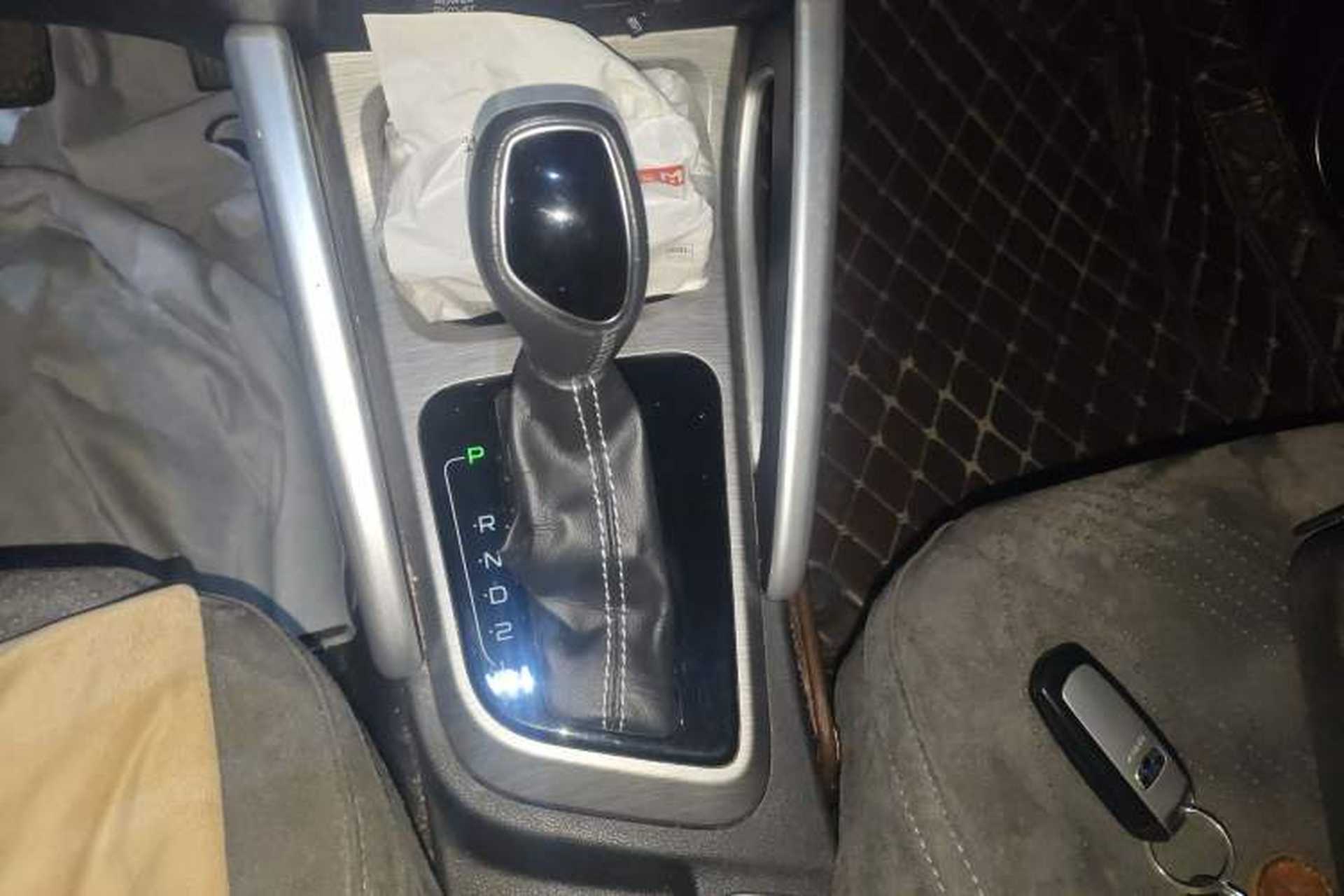 Used Geely Auto Vision X3 2017 1.5L Automatic Luxury Model Gear Lever